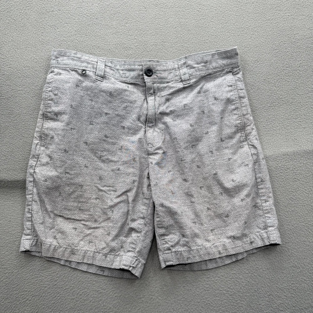 Eddie Bauer Shorts Mens 32 Gray Chino Cotton 9 Inseam Fish Print Casual Outdoors